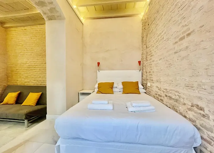 Click Triana - Patio Privado *